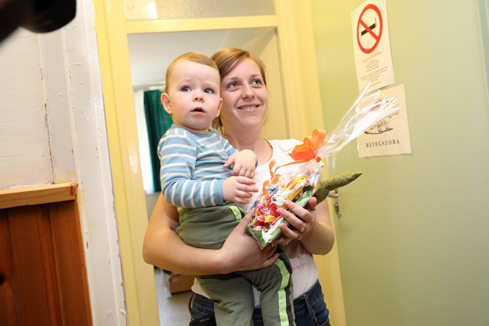 Húsvéti ajándékcsomag a menekülteknek